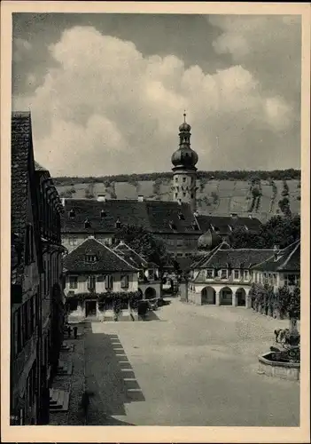 Ak Weikersheim in Tauberfranken Württemberg, Marktplatz und Schloss, Brunnen