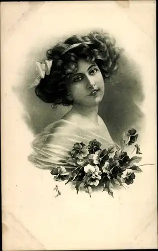 Ak Gemaltes Portrait einer Frau mit Blumenstrauß, Stiefmütterchen