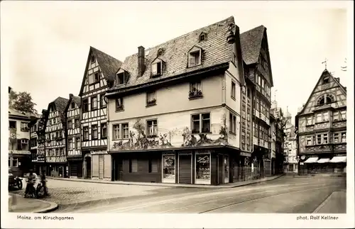 Ak Mainz in Rheinland Pfalz, Am Kirschgarten, Straßenpartie, Wandgemälde