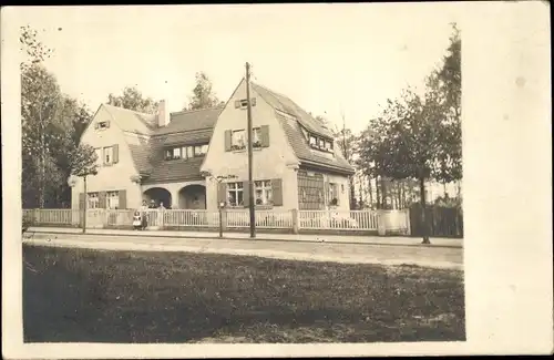 Foto Ak Dresden Trachau, Blick zum Haus