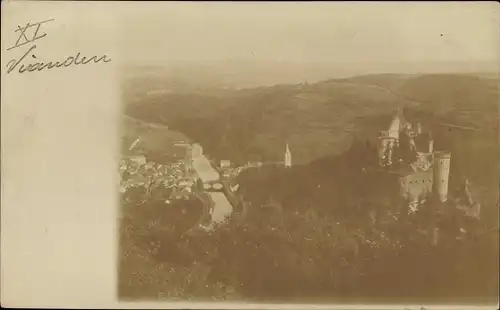 Foto Ak Vianden Luxemburg, Blick auf den Ort, Chateau