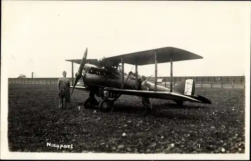 Ak Französisches Jagdflugzeug Nieuport, Doppeldecker