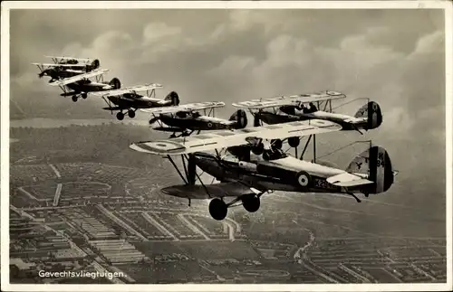 Ak Französische Militärflugzeuge in der Luft