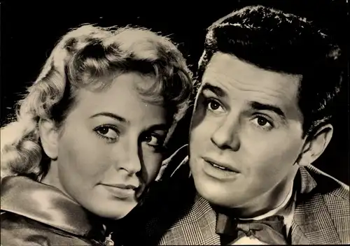 Ak Schauspieler Germain Damar und Walter Giller, Verwirrungen um Topsy, Portrait