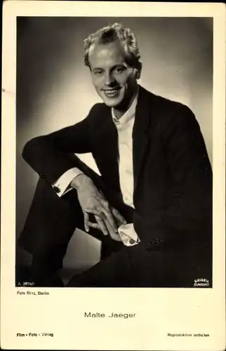 Ak Schauspieler Malte Jaeger, Portrait im Anzug