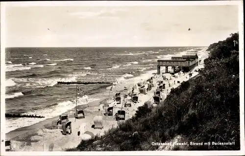 Ak Rewal Rewahl Pommern, Strand mit Badeanstalt