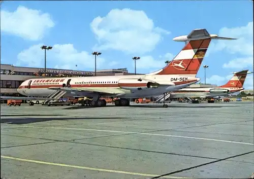 Ak Schönefeld bei Berlin, Deutsches Passagierflugzeug, Interflug, Iljuschin IL 62, Flughafen, DM SEH