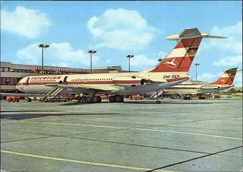 Ak Schönefeld bei Berlin, Deutsches Passagierflugzeug, Interflug, Iljuschin IL 62, Flughafen, DM SEH