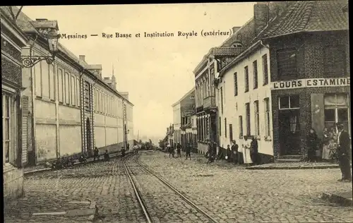 Ak Messines Mesen Westflandern, Rue Basse et Institution Royale, Extérieur