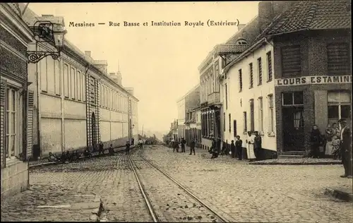 Ak Messines Mesen Westflandern, Rue Basse et Institution Royale, Extérieur