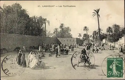 Ak Laghouat Algerien, Les Fortifications, Straßenansicht