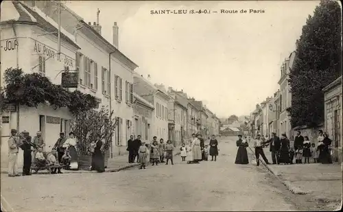 Ak Saint Leu Val d´Oise, Route de Paris, Passanten