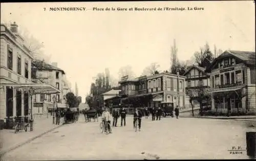 Ak Montmorency Val d’Oise, Place de la Gare et Boulevard de l'Ermitage, La Gare