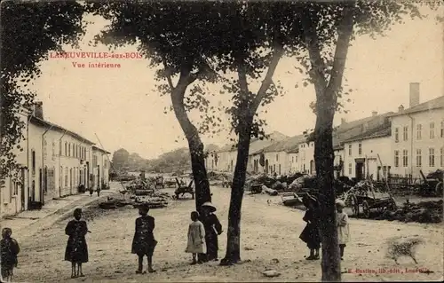 Ak Laneuveville-aux-Bois Lothringen Meurthe et Moselle, Vue intérieure, Dorfansicht