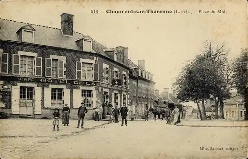 Ak Chaumont sur Tharonne Loir et Cher, Place du Midi, Hotel