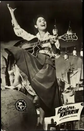 Ak Schauspielerin Caterina Valente, Gitarre, Bonjour, Kathrin