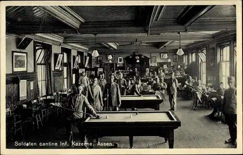 Ak Assen Drenthe Niederlande, Soldaten cantine Inf. Kazerne