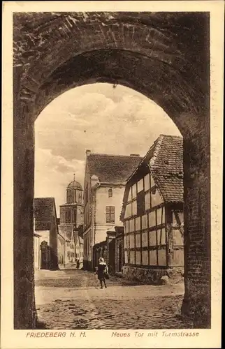 Ak Strzelce Krajenskie Friedeberg in der Neumark Ostbrandenburg, Neues Tor, Turmstraße