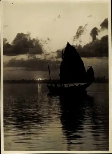 Foto Hongkong China, Dschunke, Abenddämmerung