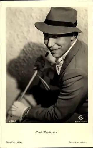 Ak Schauspieler Carl Raddatz, Portrait, Hut
