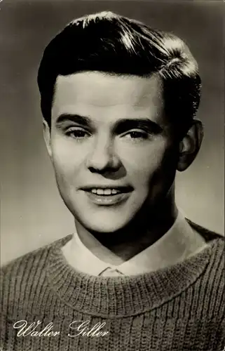 Ak Schauspieler Walter Giller, Die tolle Lola, Portrait