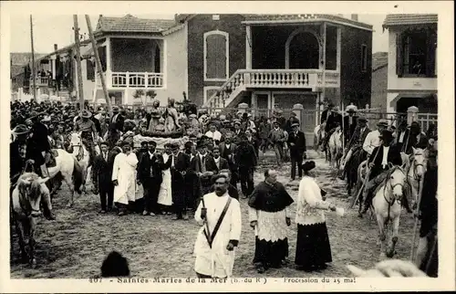 Ak Saintes Maries de la Mer Bouches du Rhone, Prozession am 25. Mai