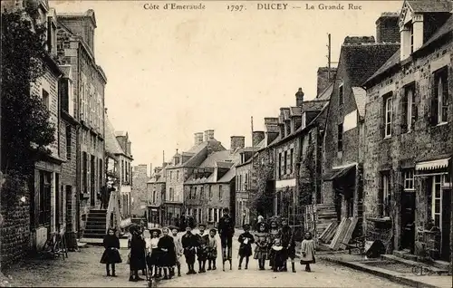 Ak Ducey Manche, La Grande Rue
