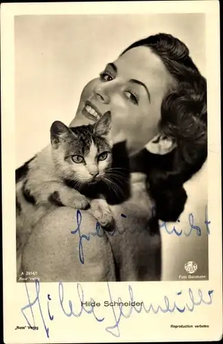 Ak Schauspielerin Hilde Schneider, Portrait mit Katze, Ross Verlag A 2414 1