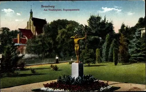 Ak Bydgoszcz Bromberg Westpreußen, Am Theaterplatz, Bogenspannerin