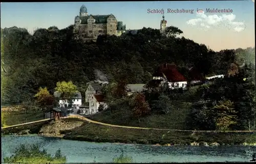 Ak Rochsburg Lunzenau in Sachsen, Flusspartie mit Blick zum Schloss Rochsburg im Muldental