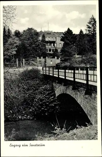 Ak Weilmünster im Taunus Hessen, Kindersanatorium, Eingang, Brücke