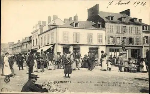 Ak Commentry Allier, la Grande Rue, Place de la Forge, Statue de Saint Eloi