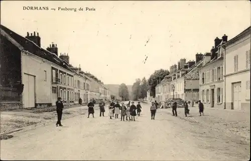 Ak Dormans Marne, Faubourg de Paris, Straßenpartie