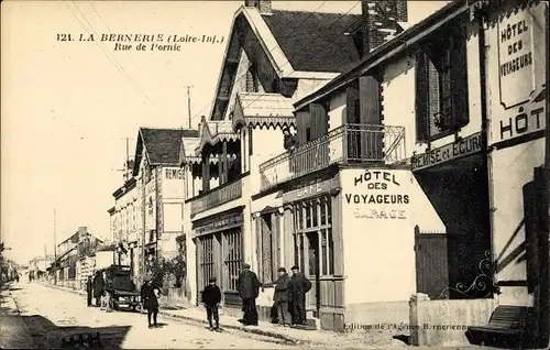 Ak La Bernerie en Retz Loire Atlantique, Rue de l'ornie, Hotel des Voyageurs