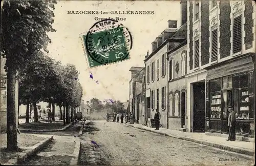 Ak Bazoches les Gallerandes Loiret, Grande Rue