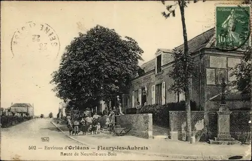 Ak Fleury les Aubrais Loiret, Route de Neuville aux Bois, Café