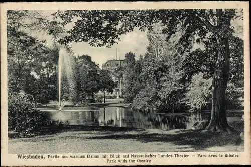 Ak Wiesbaden in Hessen, Partie am warmen Damm mit Blick auf Nassauisches Landes-Theater