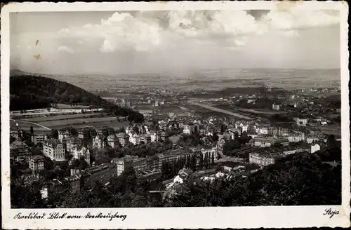 Ak Karlovy Vary Karlsbad Stadt, Gesamtansicht, Blick vom Dreikreuzberg