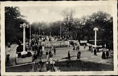 Ak Františkovy Lázně Franzensbad Region Karlsbad, Kurpark mit neuer Fontäne