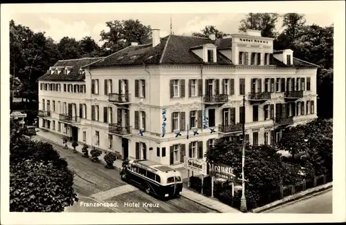 Ak Františkovy Lázně Franzensbad Region Karlsbad, Hotel Kreuz