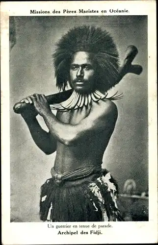 Ak Fidschi Inseln, un guerrier en tenue de parade, Missions des Peres Maristes