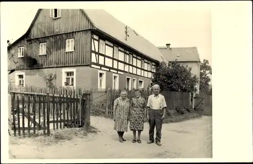 Foto Ak Wachau in Sachsen, Wohnhaus, Anwohner