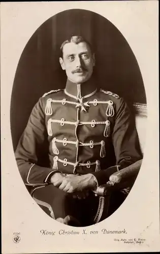 Ak König Christian X von Dänemark, Portrait in Husarenuniform