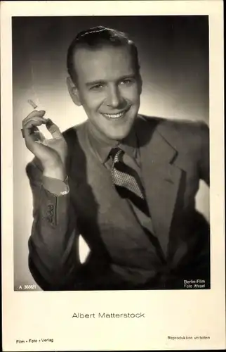 Ak Schauspieler Albert Matterstock, Film Foto Verlag A 3686 1, Portrait mit Zigarette
