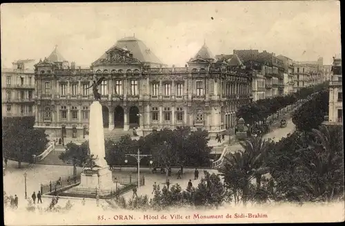 Ak Oran Algerien, Hotel de Ville et Monument de Sidi-Brahim, Denkmal