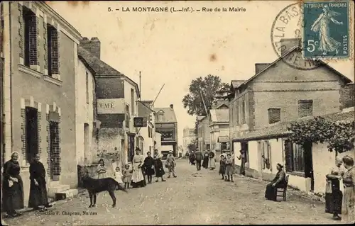 Ak La Montagne Loire Atlantique, Rue de la Mairie, Café