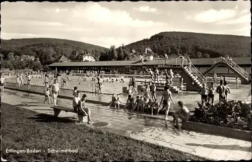 Ak Ettlingen in Baden, Schwimmbad, Badende, Sprungturm, Rutsche