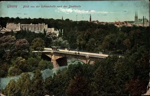 Ak Görlitz in der Lausitz, Blick von der Ruhmeshalle nach der Stadthalle, Brücke, Kirche