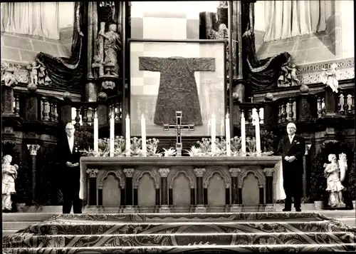 Ak Trier in Rheinland Pfalz, Wallfahrt zum Heiligen Rock 1959, Altar, heiliges Tuch