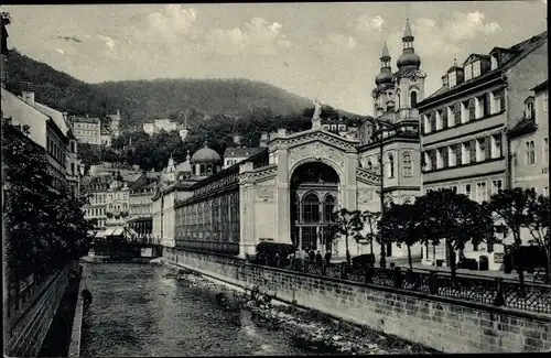 Ak Karlovy Vary Karlsbad Stadt, Äußere Sprudel-Kolonnade